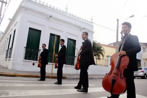 O Siara Quarteto executa um repertório que vai do Barroco à Música Popular Brasileira, do Jazz ao Tango